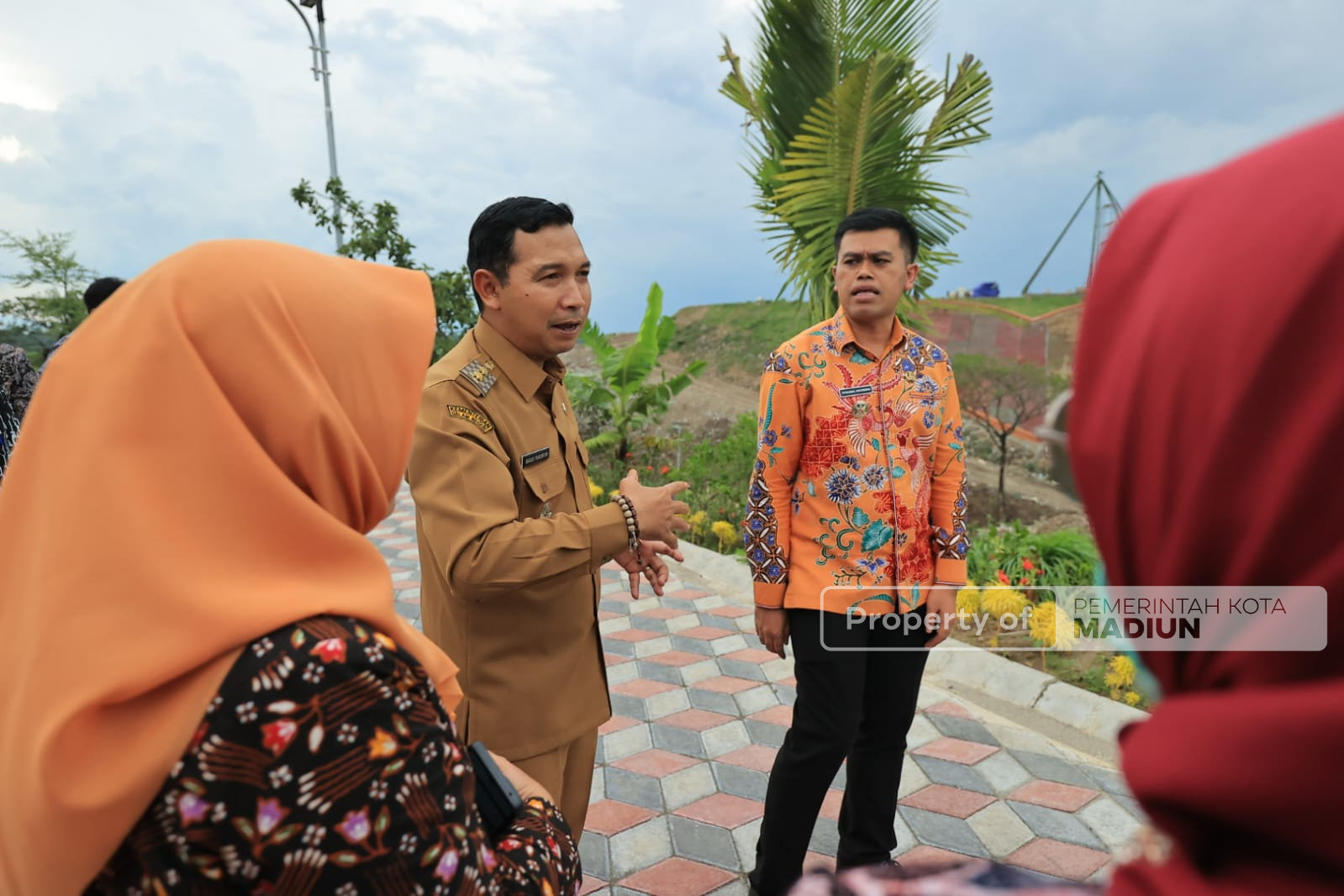 Terima Kunjungan Kerja Pemkot Blitar, Wali Kota Madiun Paparkan Akuntabilitas Keuangan dan Perkembangan Pembangunan Kota