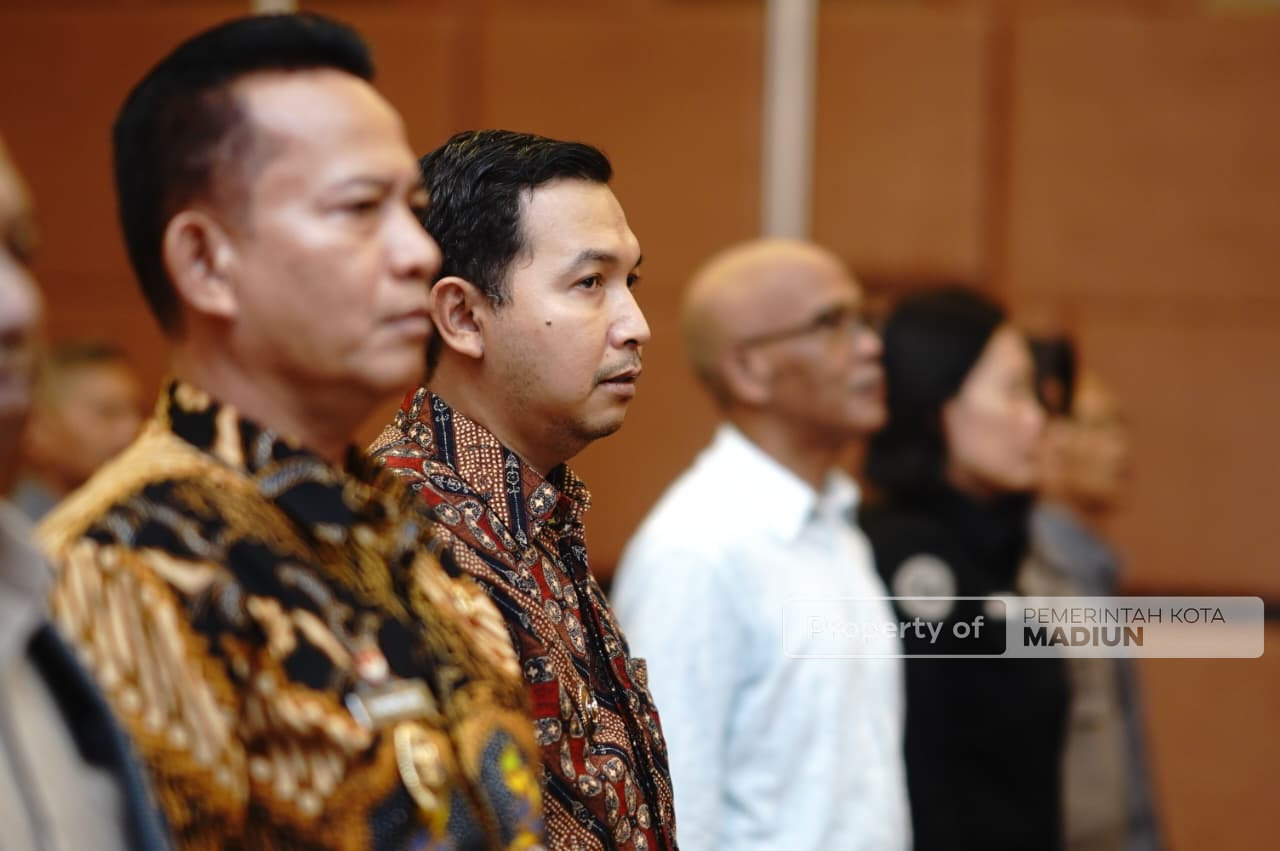 Hadiri Pelantikan PWI Madiun Raya, Wawali Tekankan Peran Strategis Wartawan dalam Membangun Kota Maju Mendunia