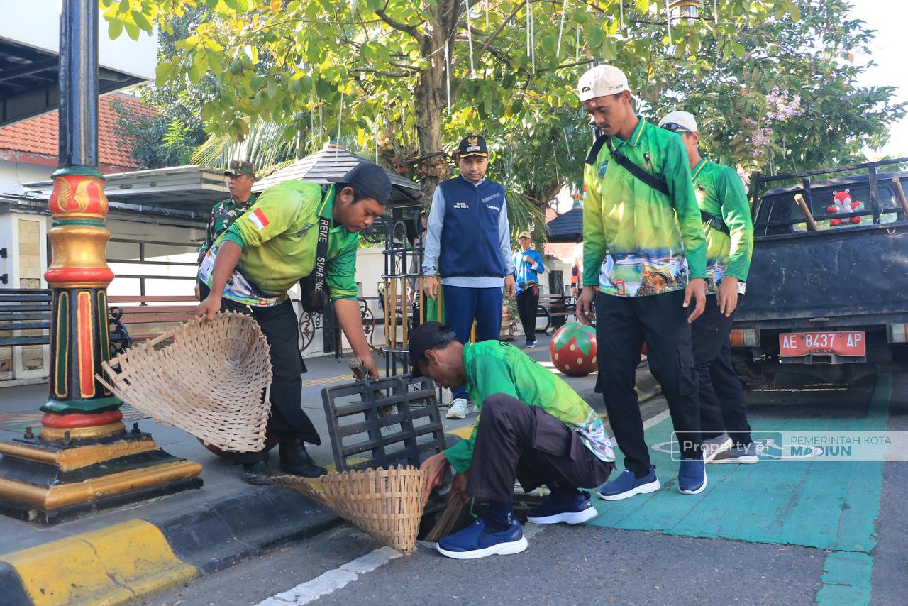 Pimpin Apel Kerja Bhakti 3 Pilar, Plt Wali Kota Madiun Harap Kota Bersih Sambut Lebaran
