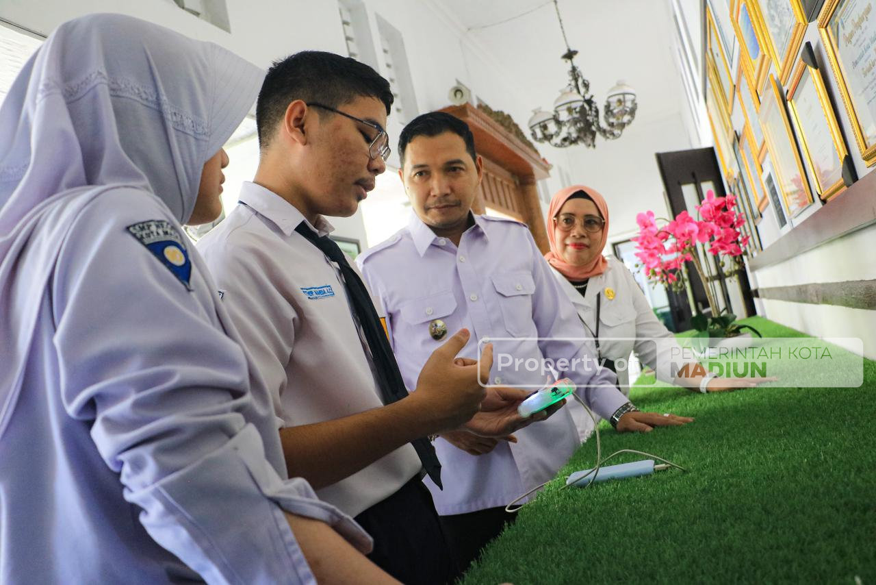 Bakal Ikuti Lomba Science Castle Asia di Malaysia, Dua Siswa SMPN 1 Kota Madiun Sowan ke Balaikota