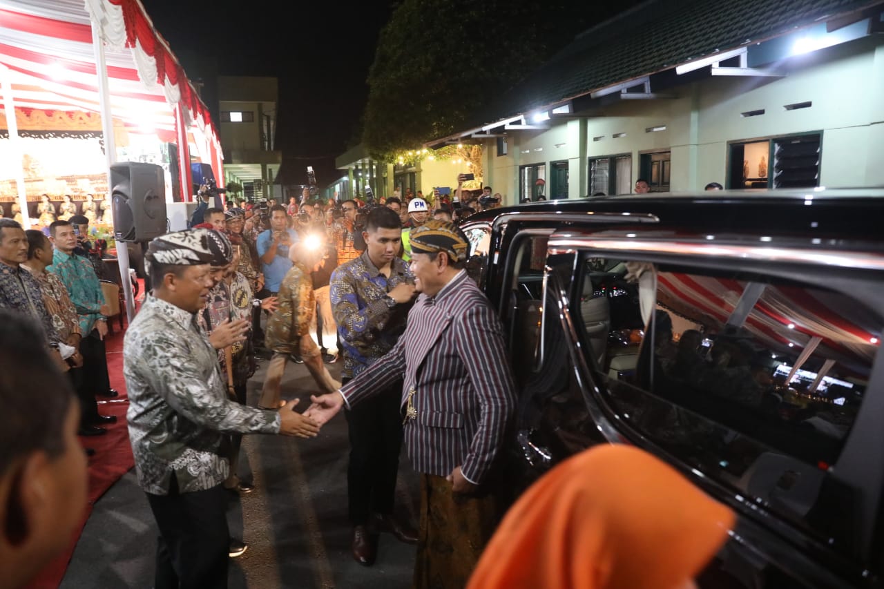 Saksikan Pagelaran Wayang Kulit di Korem, Panglima: Kalau ke Kota Madiun dulu itu Nglencer