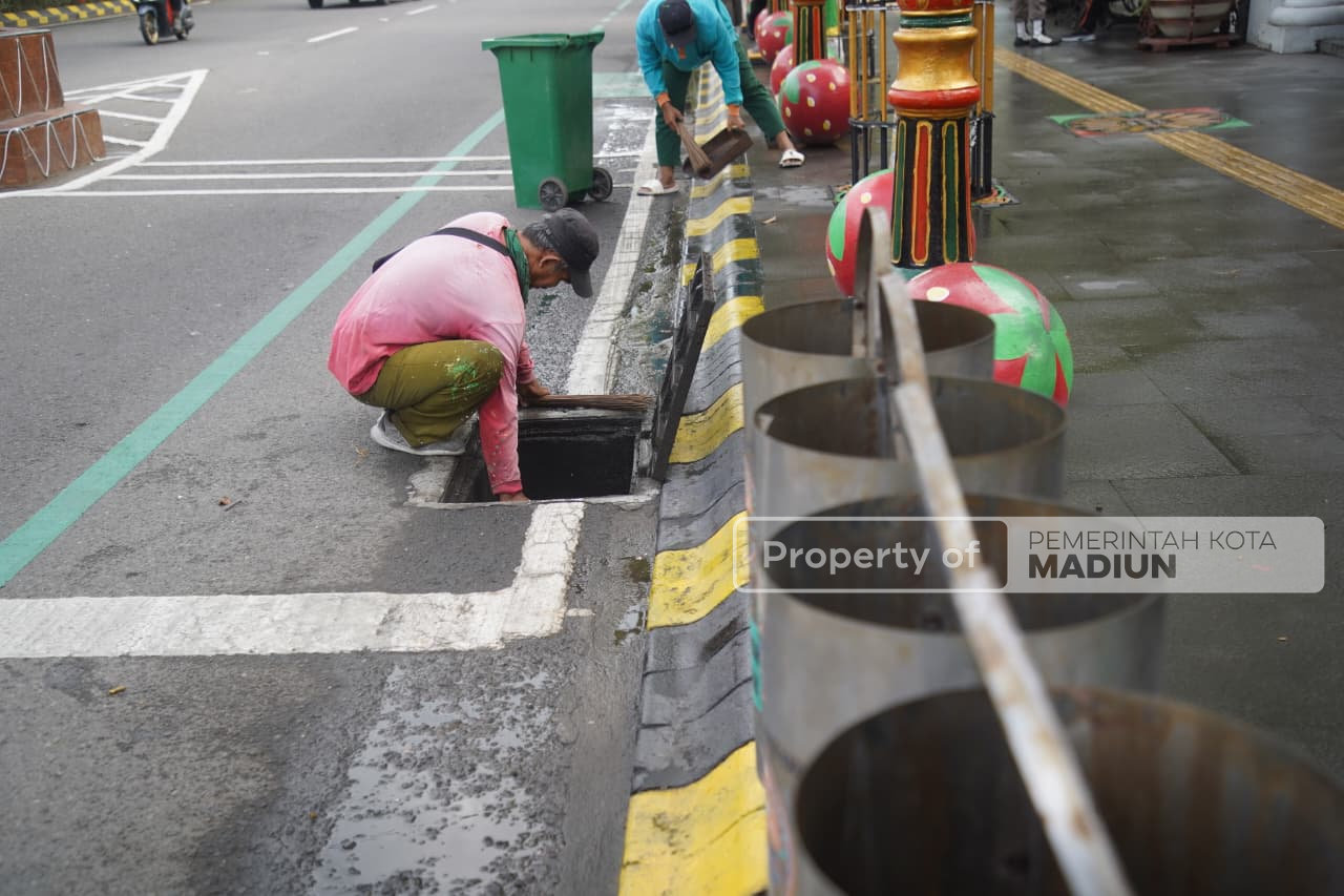 Wujudkan Kota Bersih, Wawali Pantau Kerja Bakti Jumat Pagi