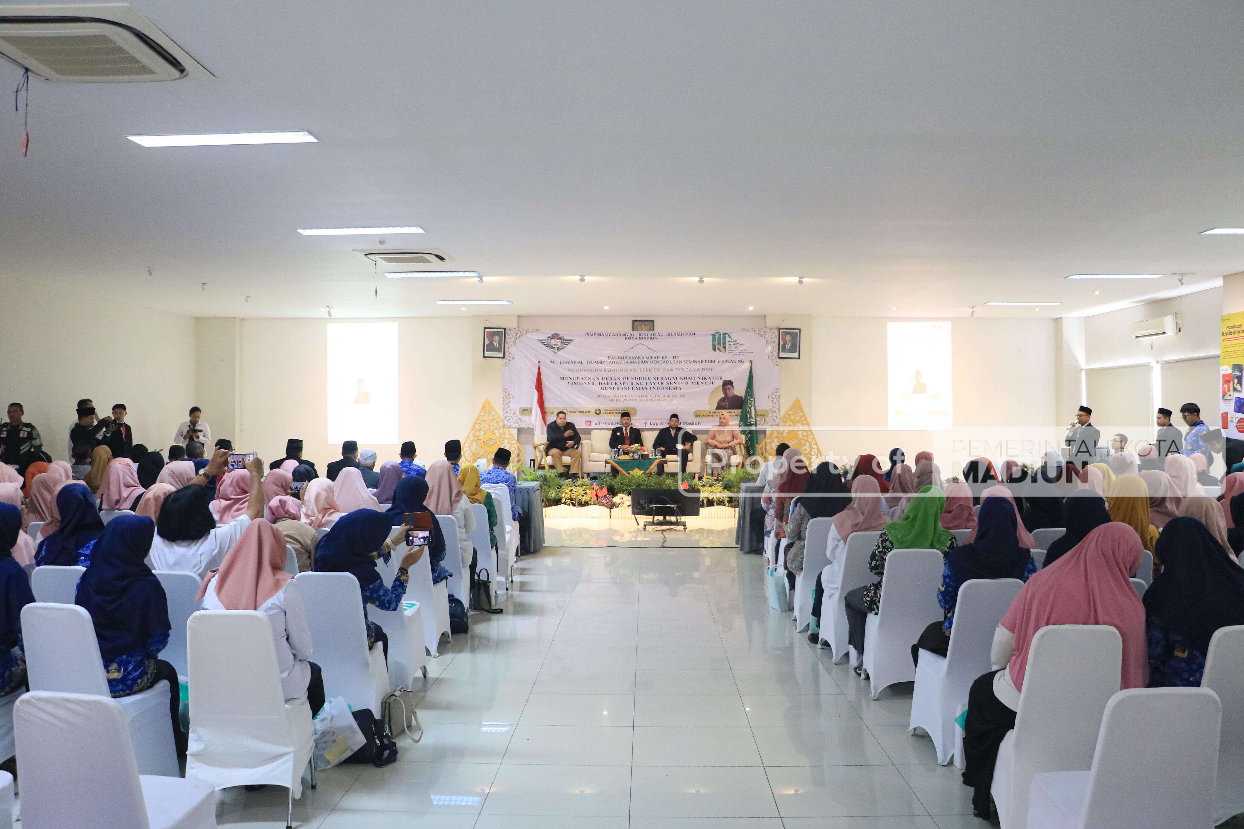 Wali Kota Maidi Buka Seminar Milad ke-111 Al-Irsyad, Harap Pendidik Jadi Komunikator Visioner