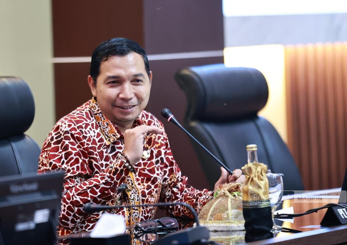 Terima Kunjungan Studi Komparasi Pemkab Probolinggo, Plt Wali Kota Bagikan Strategi Pengelolaan Retribusi untuk Optimalkan PAD