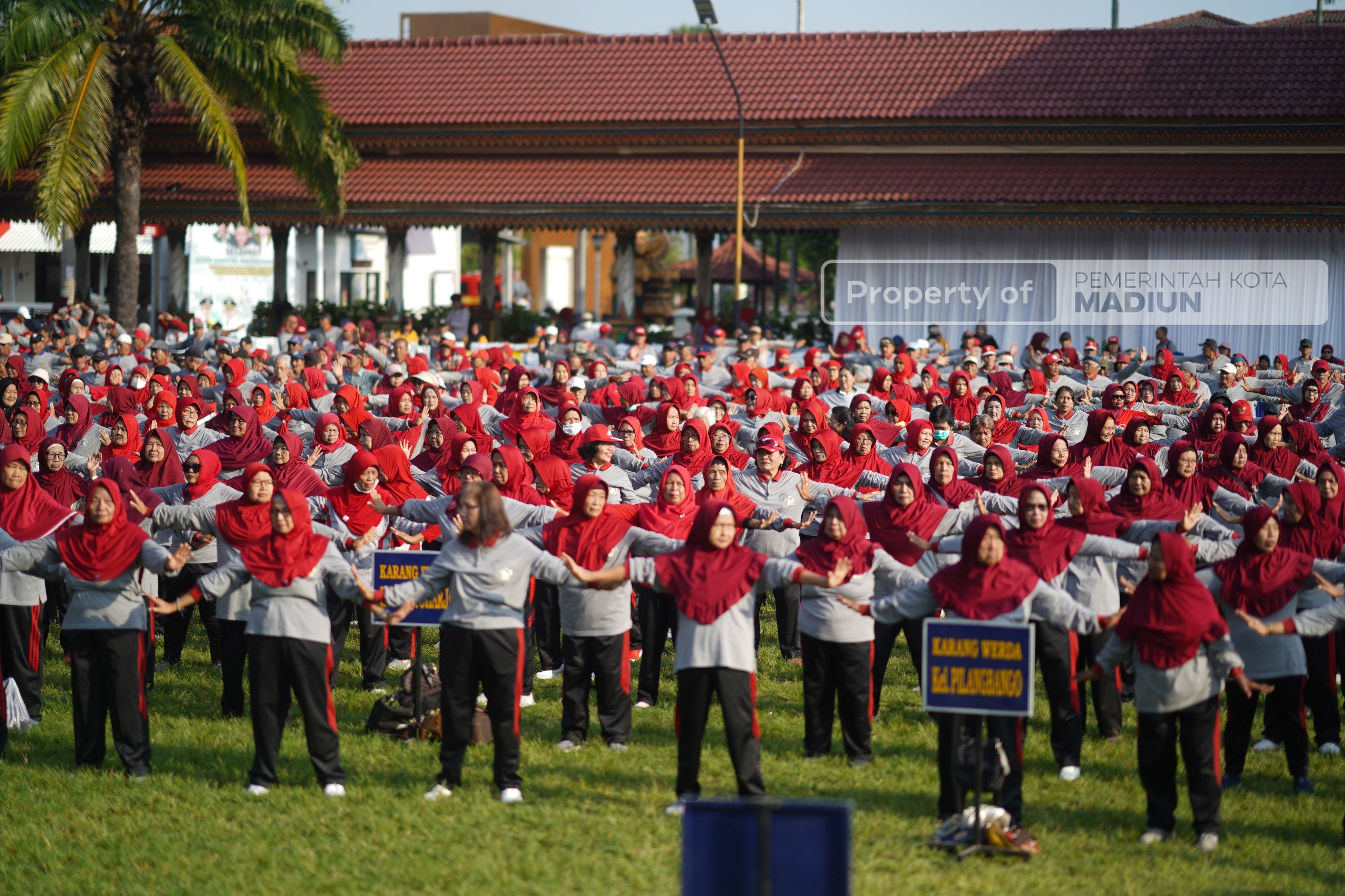 Upaya Tingkatkan Angka Harapan Hidup, Wali Kota Harap Senam Lansia Terus Digelorakan