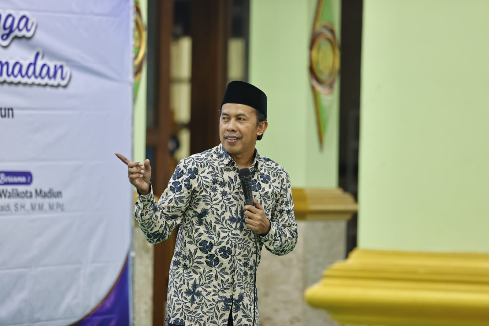 Hadiri Tarhib Ramadhan Di Masjid Baitul Hakim, Wali Kota : Kokohkan Keluarga Untuk Meraih Berkah Di Bulan Suci