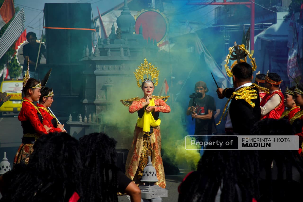 Pawai Budaya Kelurahan Kejuron Semarak, Wali Kota Maidi Tekankan Kekompakan sebagai Kekuatan Kota Pendekar