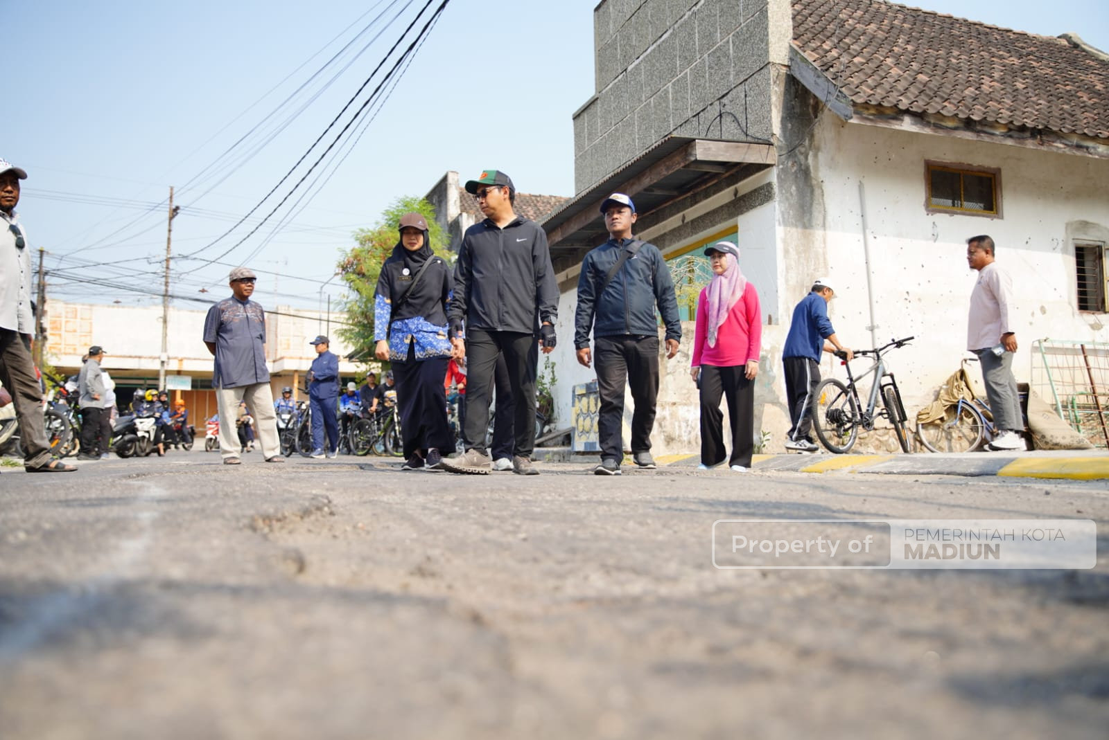 Tak Sekadar Gowes, Plt Wali Kota Temukan Persoalan dan Selesaikan di Tempat
