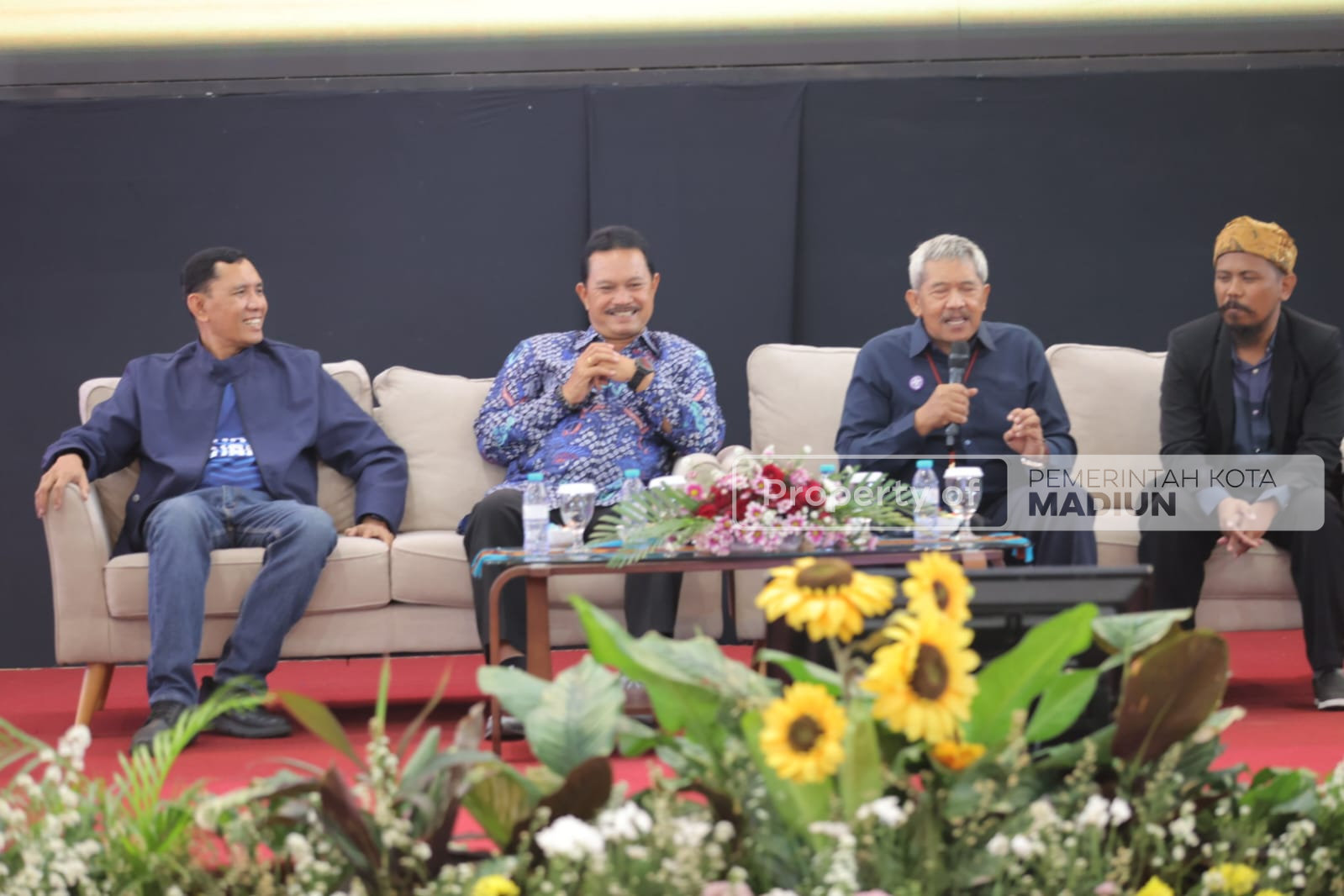 Kembali ke Almamater, Wali Kota Madiun Beri Motivasi di Temu Alumni Unipa Surabaya