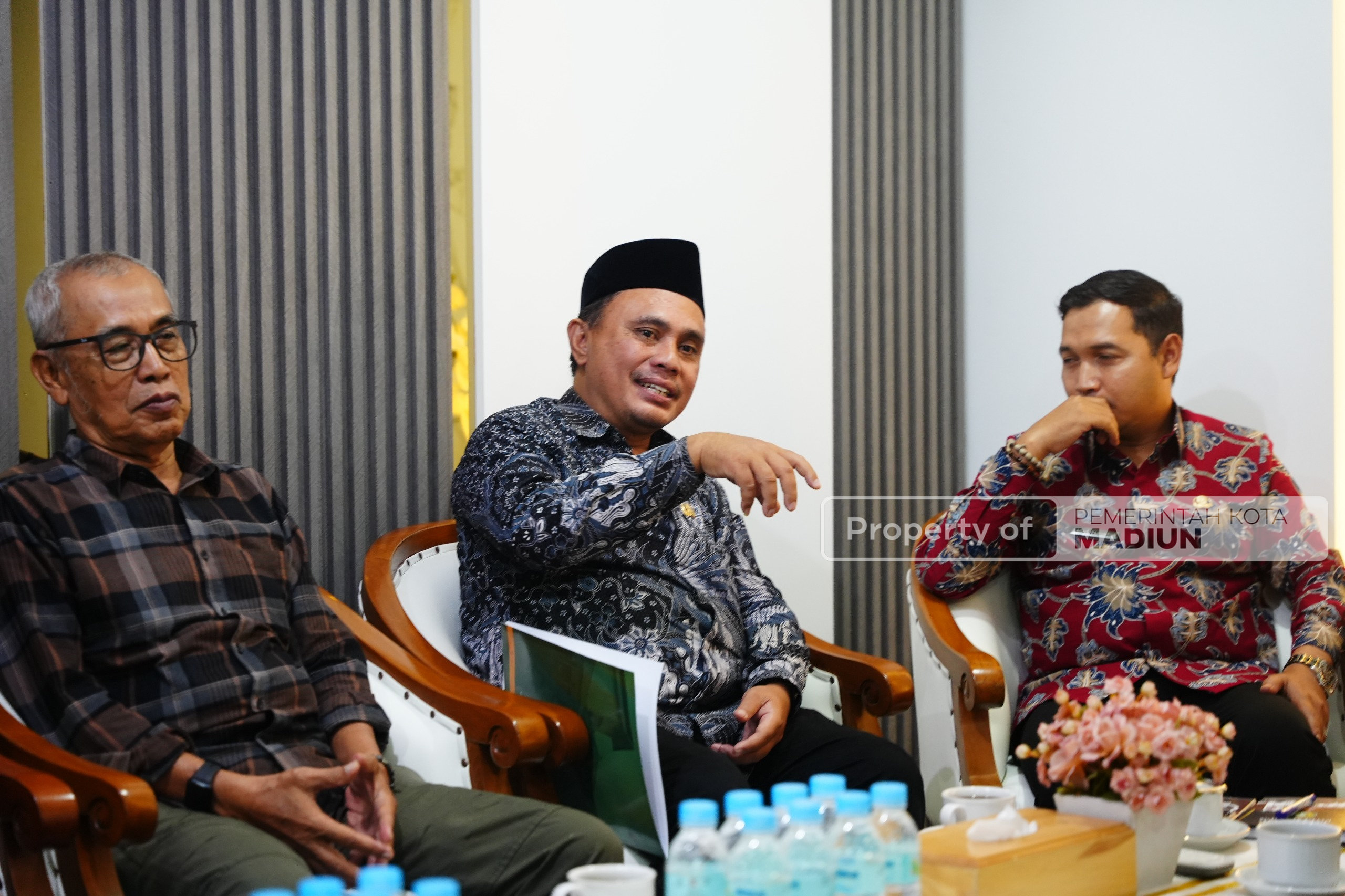 Wawali Madiun Terima Dua Aspirasi Sekaligus, Dorong Ekonomi Kreatif dan Layanan Haji Modern